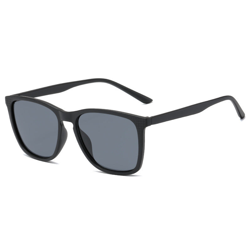 Street Photo Of Vintage Fashionable Resin Sunglasses