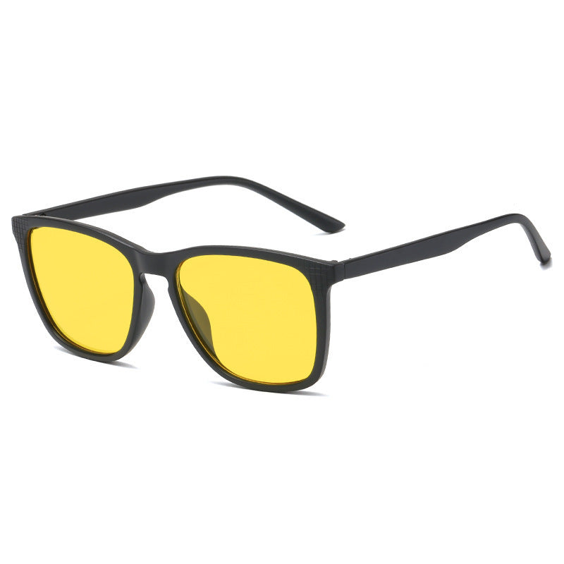 Street Photo Of Vintage Fashionable Resin Sunglasses