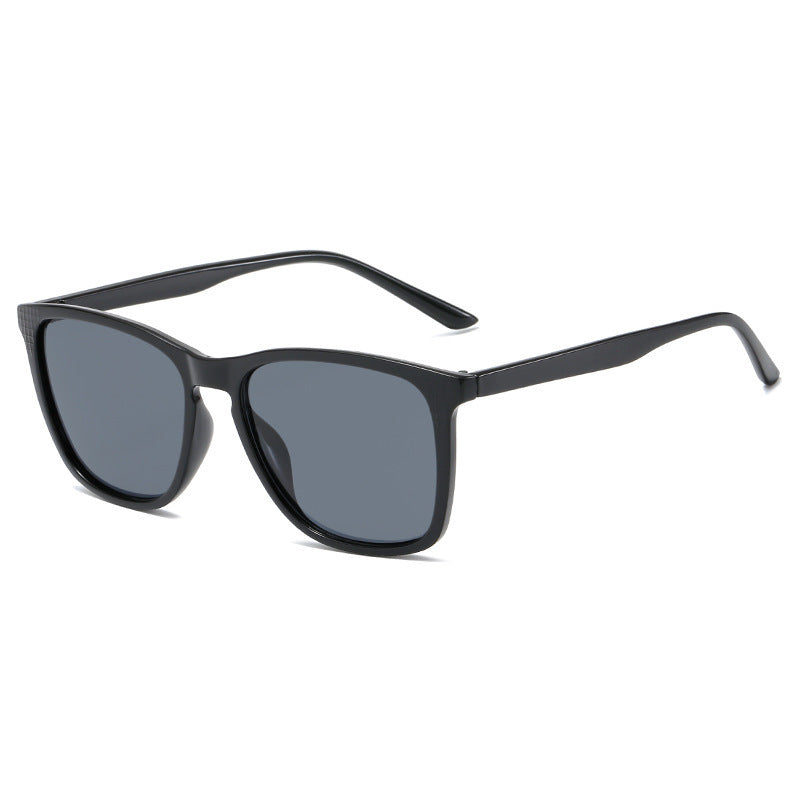 Street Photo Of Vintage Fashionable Resin Sunglasses