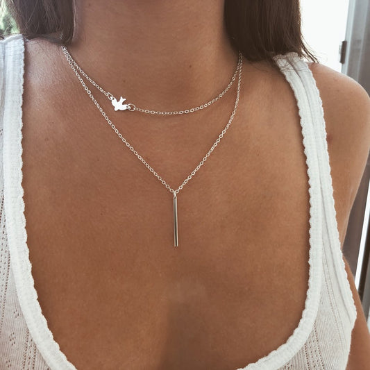 Clavicle sweater necklace