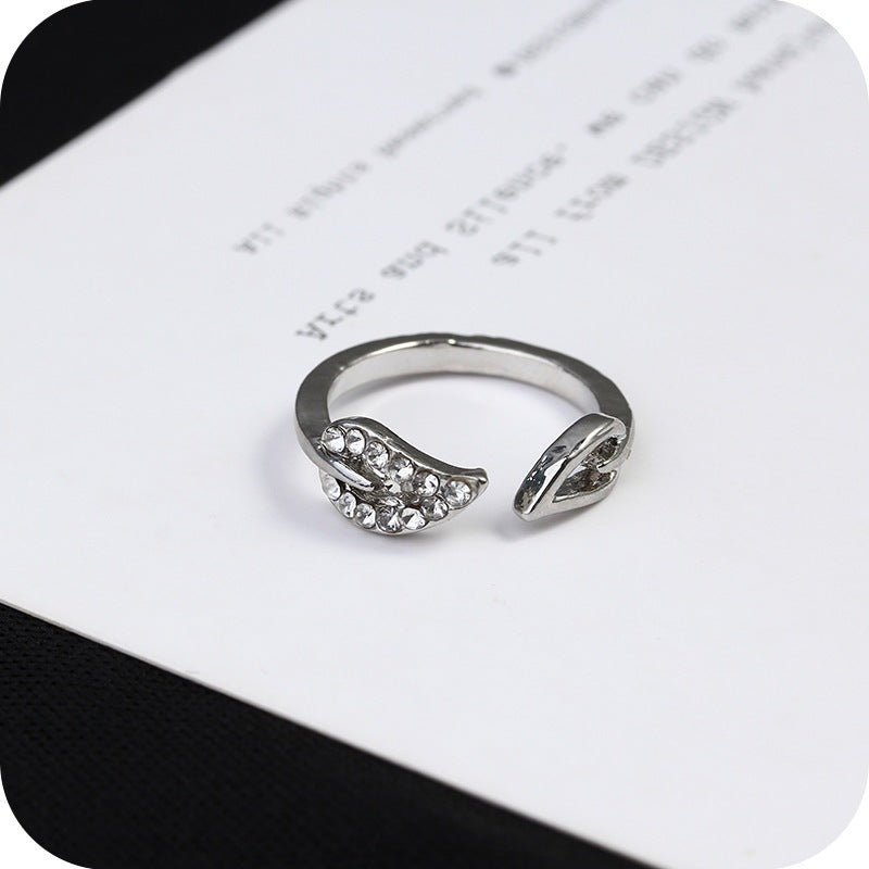 Korea two leaves with diamonds couple ring female Japanese and Korean retro Korean version of the tide jewelry trinkets ring tail ring