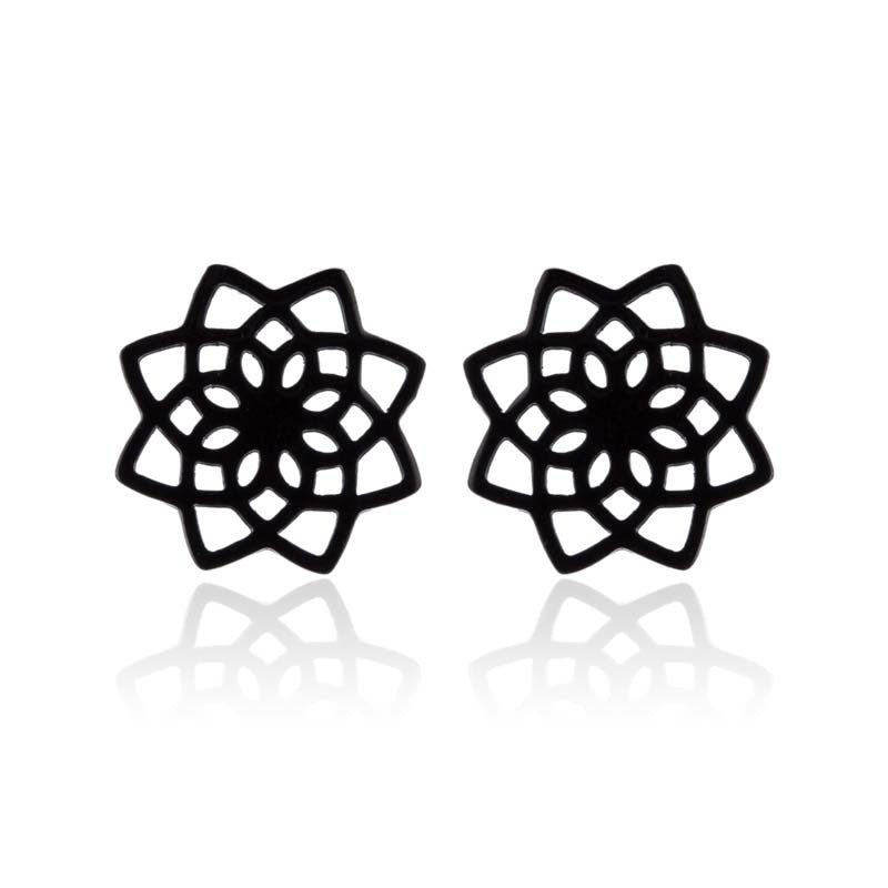 Flower shape earrings