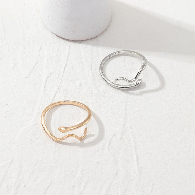 Simple snake ring