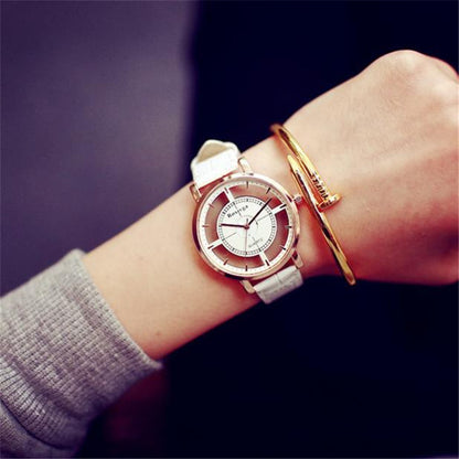 Double-sided hollow quartz watch