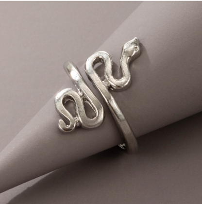 Long Trend Snake Pattern Metal Animal Retro Exaggerated Snake-shaped Ring For Men And Women