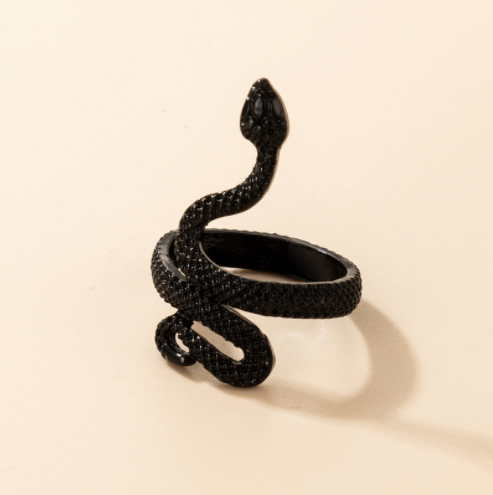 Long Trend Snake Pattern Metal Animal Retro Exaggerated Snake-shaped Ring For Men And Women