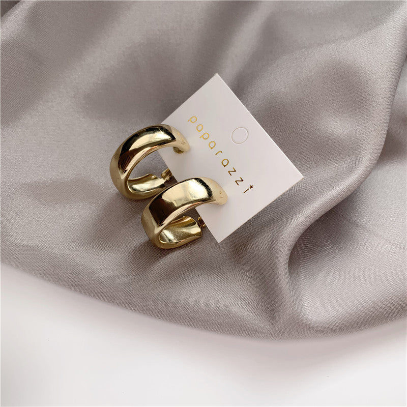Feminine Simple And Exaggerated Creative Earrings