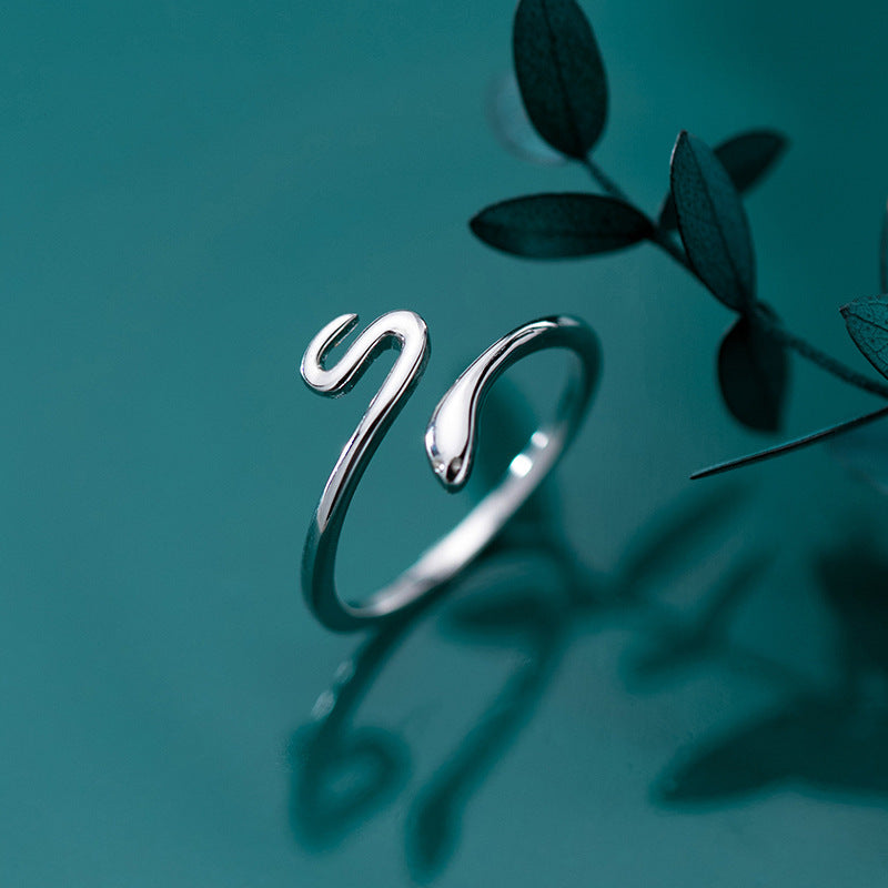 Fashion Lady Personality Snake-shaped Alloy Ring